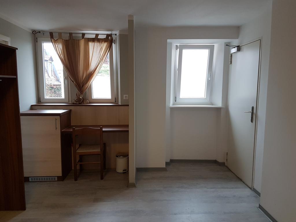 Pension Im Bett Nuremberg Ngoại thất bức ảnh
